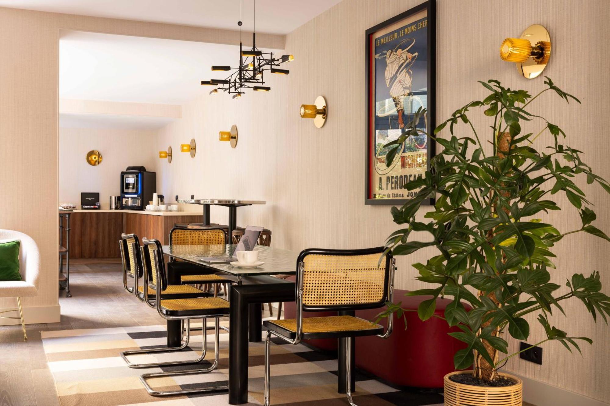 Hotel Moderniste Paris Bagian luar foto