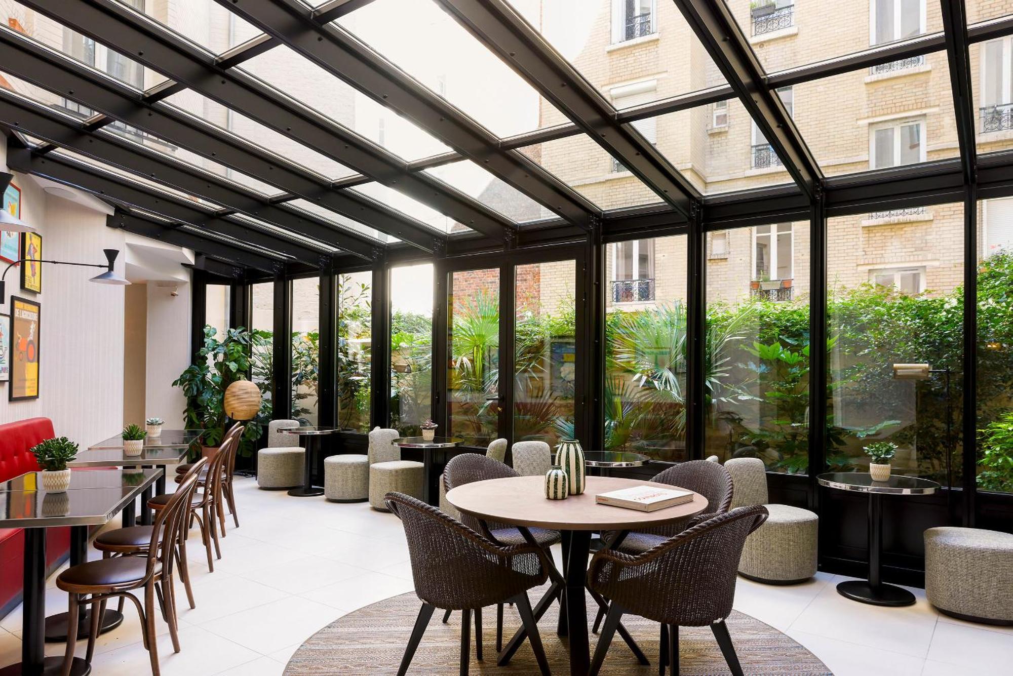 Hotel Moderniste Paris Bagian luar foto