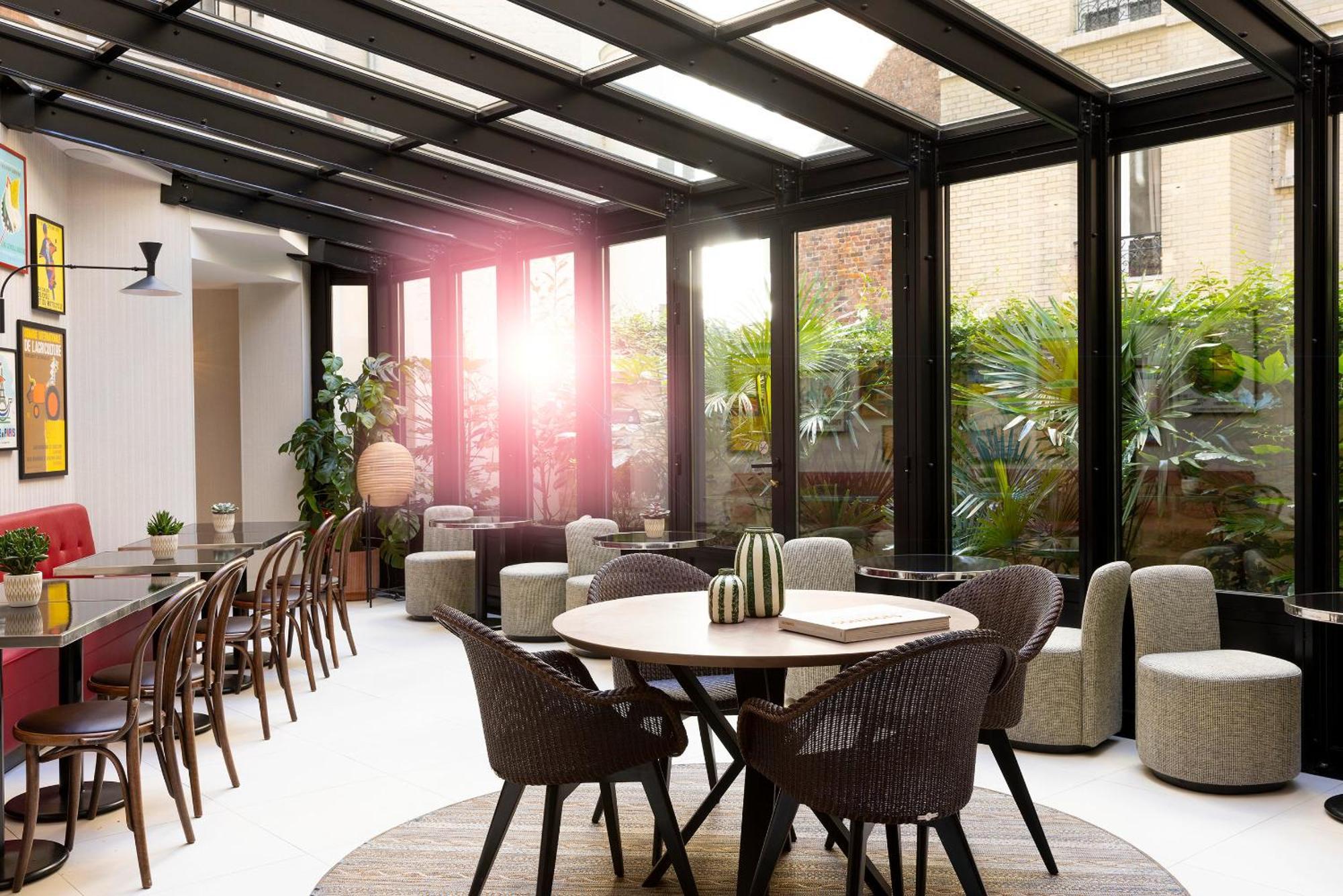 Hotel Moderniste Paris Bagian luar foto