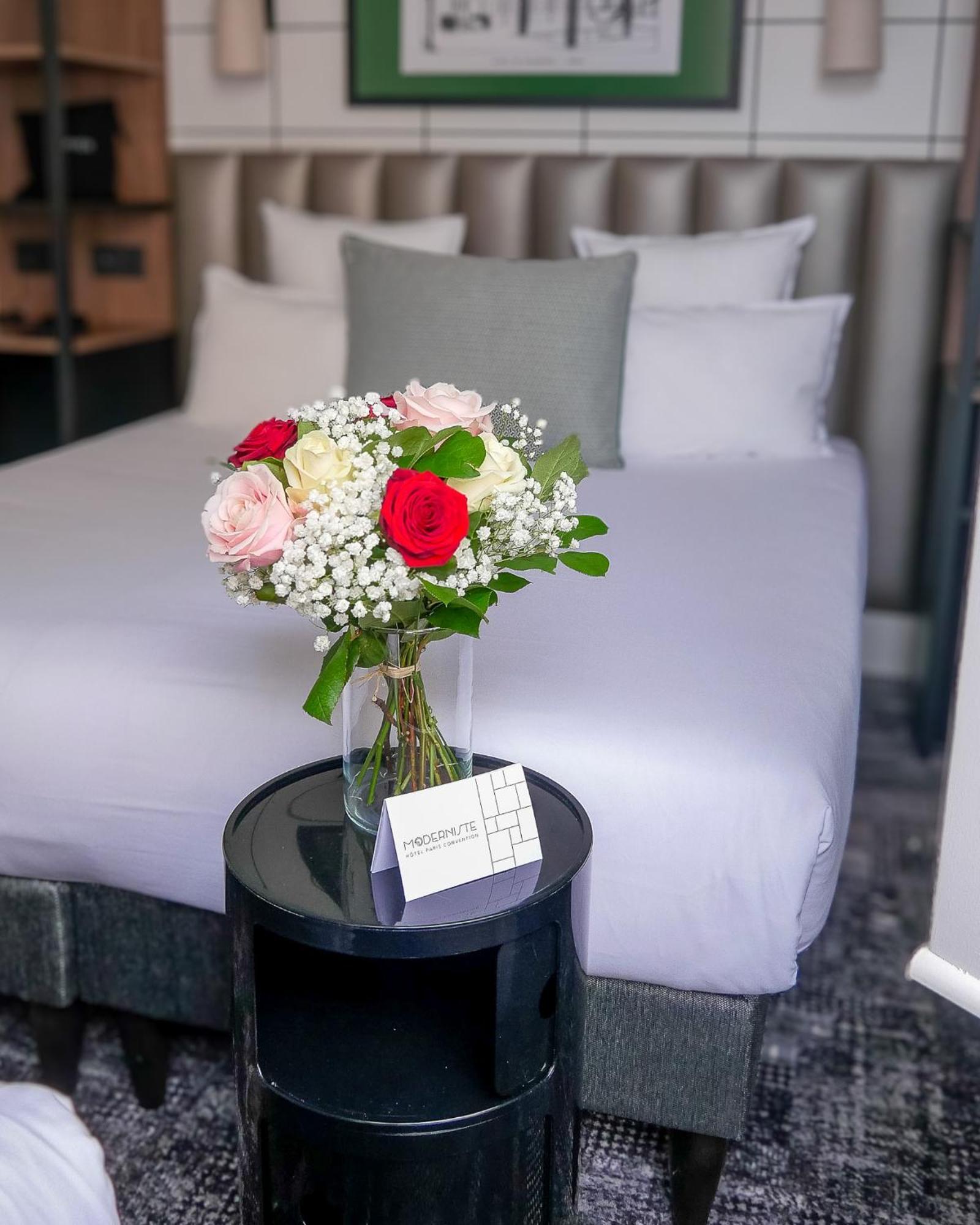 Hotel Moderniste Paris Bagian luar foto