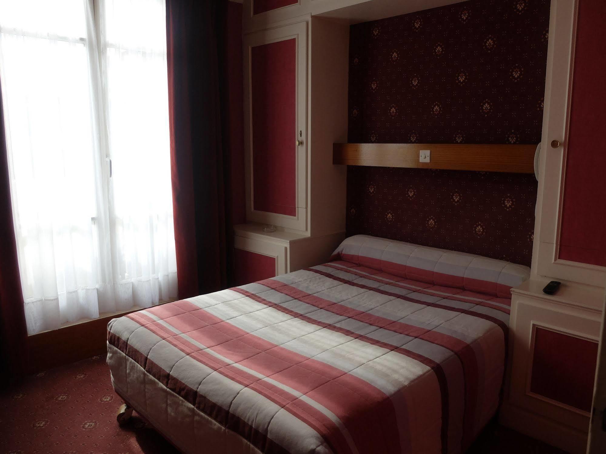 Hotel Moderniste Paris Bagian luar foto